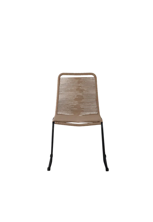 Stilren Stol som passar bra vid många olika tillfällen.