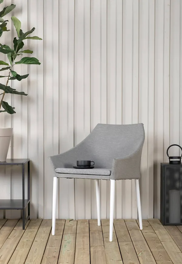 Fantastiskt snygg matstol 2025 från Venture Home.