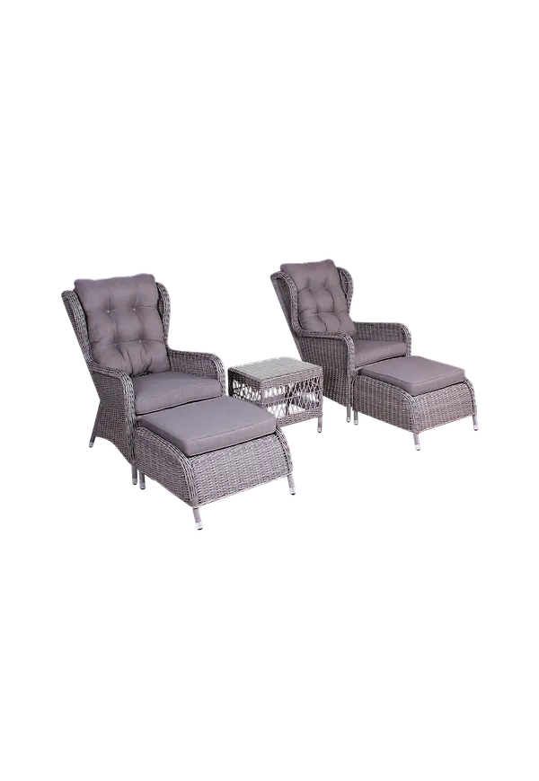 Snygg bord som passar bra vid många olika tillfällen.