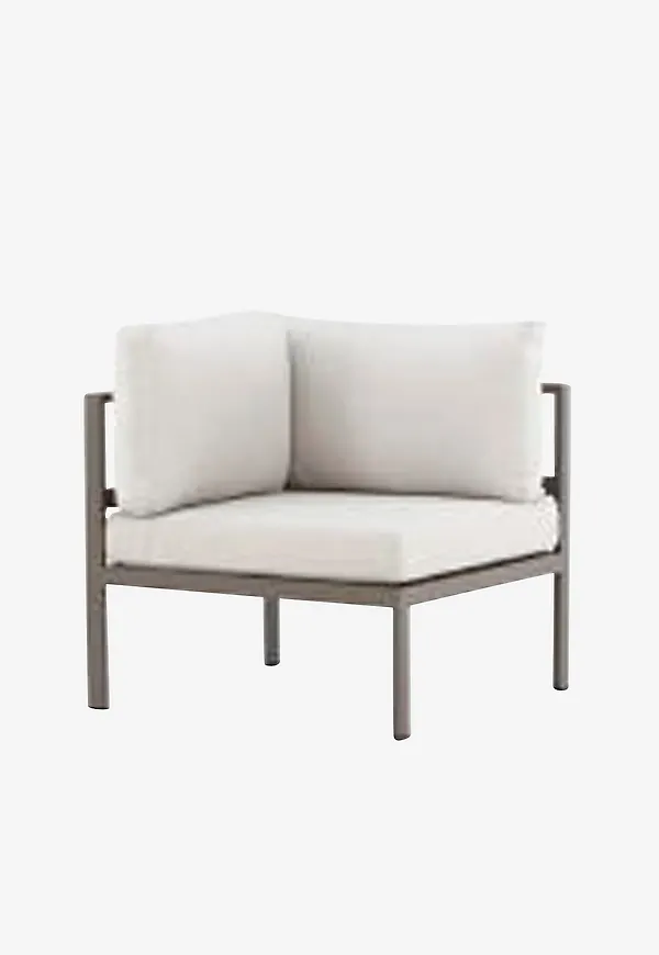 Jättefin loungemöbel i brun färg gjord i aluminium.