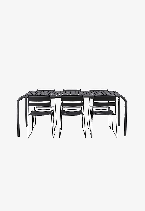 Söt matstol i svart färg gjord i aluminium.