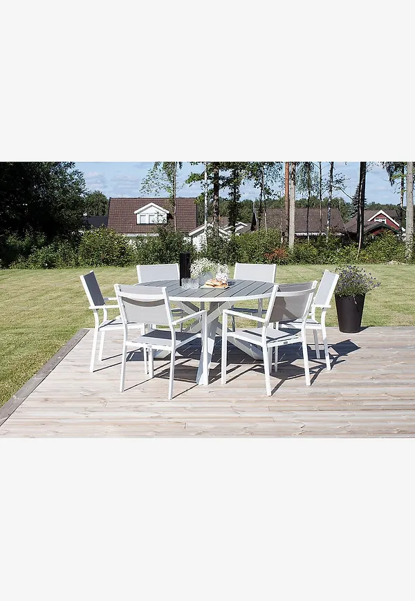 Grå aluminiumbord som passar perfekt till sommaren 2025!