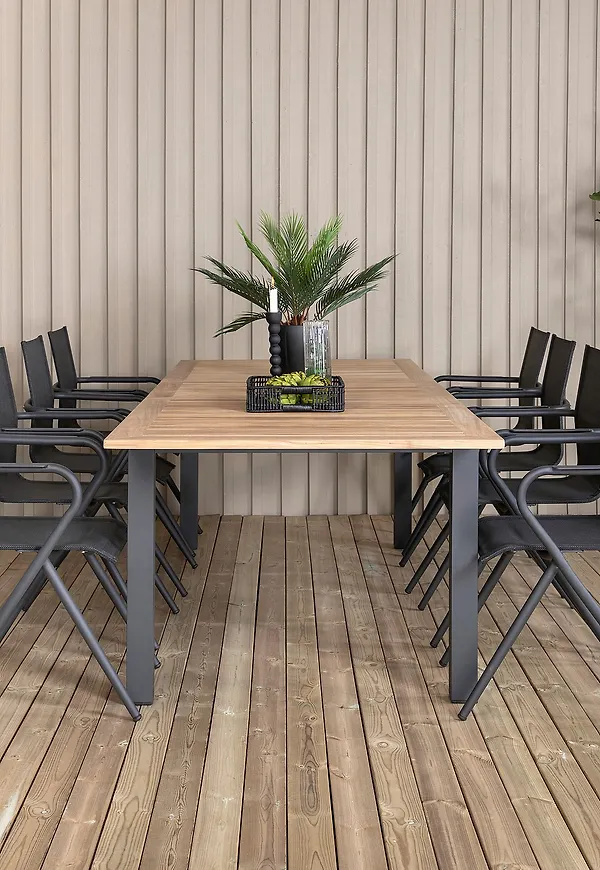 Venture Home teakbord som passar perfekt till sommaren 2025!