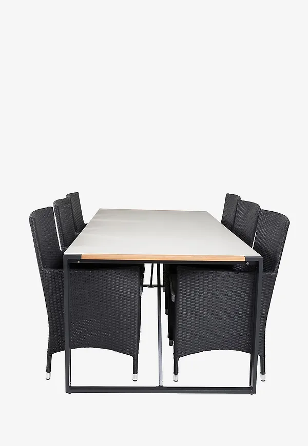 Trendig Stol som passar bra vid många olika tillfällen.