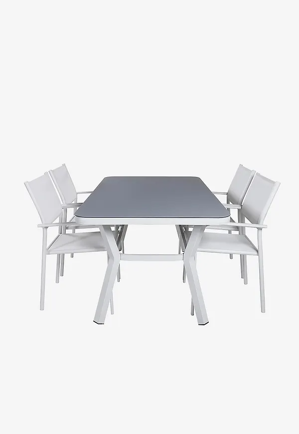 Härlig bord i aluminium från Venture Home.