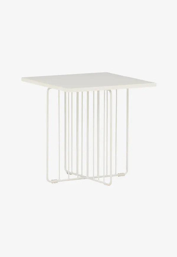 Riktigt snygg bord som passar bra vid många olika tillfällen.