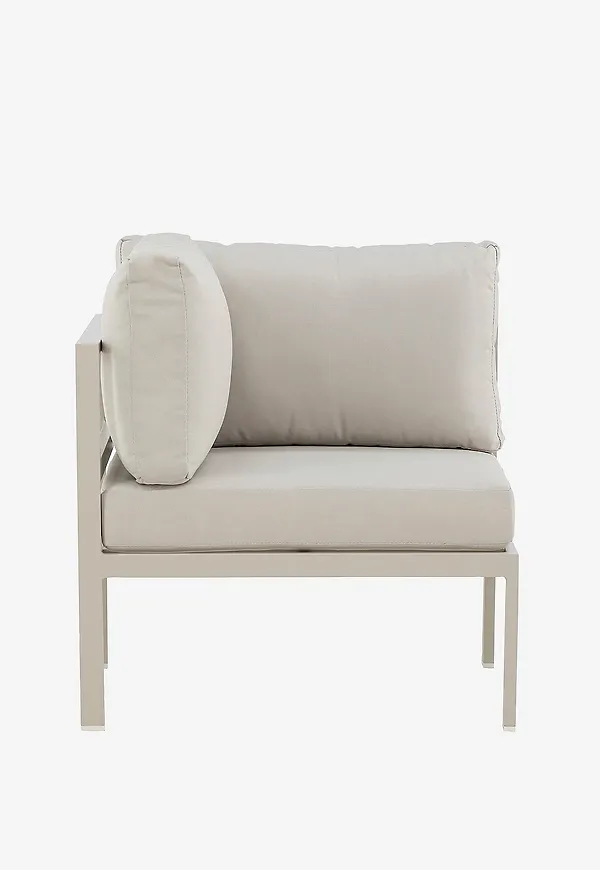 Komfortabel beige möbel 2026 från Venture Home.