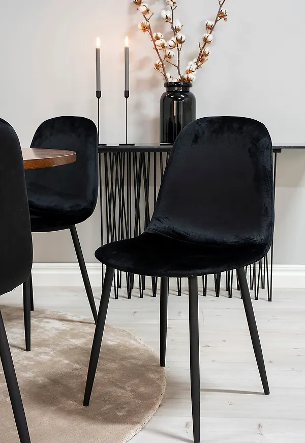 Härlig matstol 2026 från Venture Home.