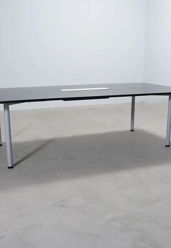 Komfortabel svart bord 2025 från No brand.