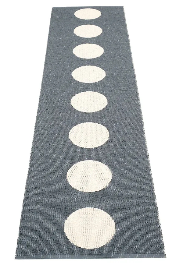 Stilriktig matta 2025 från Pappelina.