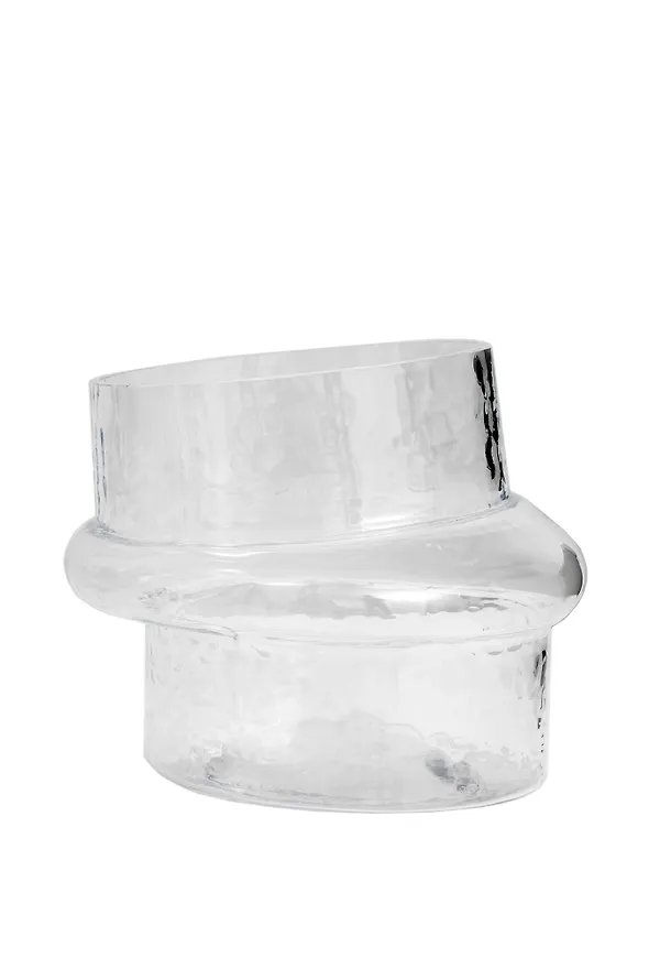 Jättesnygg glasvas 2026 från Verk.
