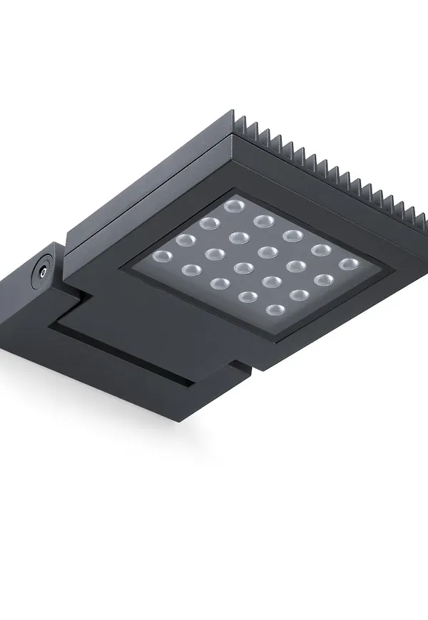 Otroligt fin aluminiumlampa 2025 från Faro Barcelona.