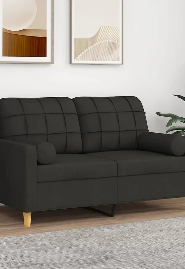 Mysig Soffa som passar bra vid många olika tillfällen.