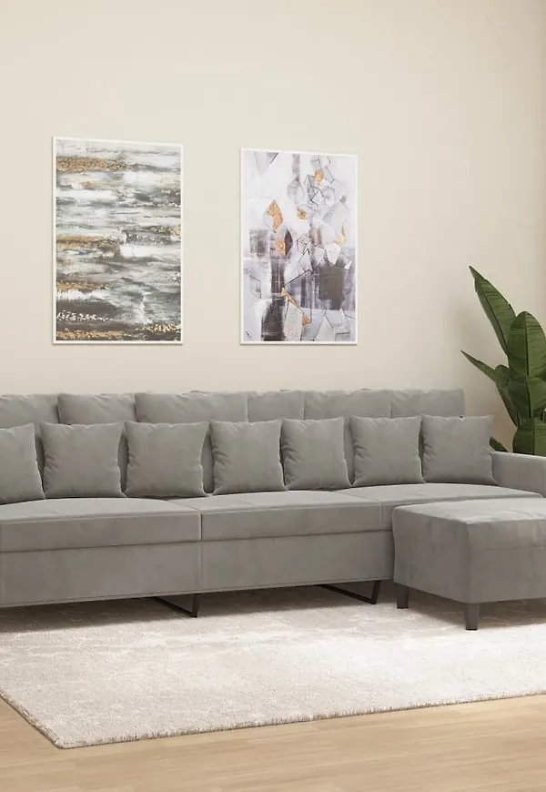 Grå fotpall som passar perfekt till sommaren 2025!