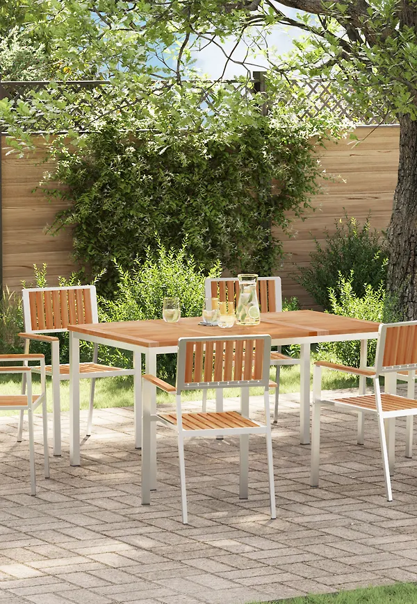 Cool bord som passar bra vid många olika tillfällen.