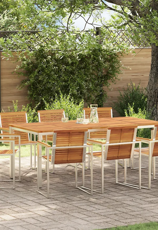 Fantastiskt snygg bord som passar bra vid många olika tillfällen.