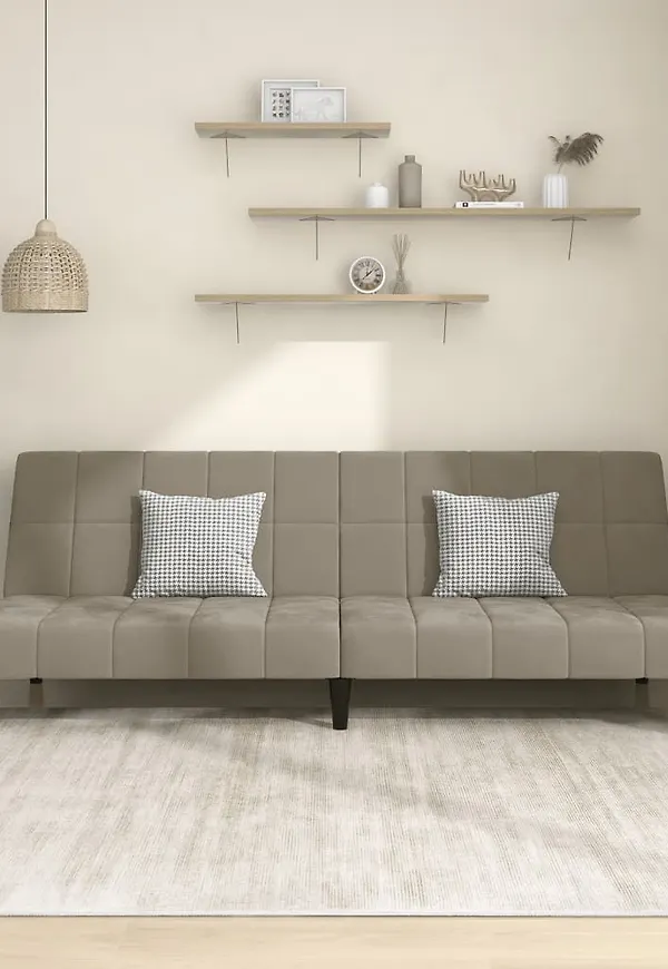 Skön Soffa som passar bra vid många olika tillfällen.