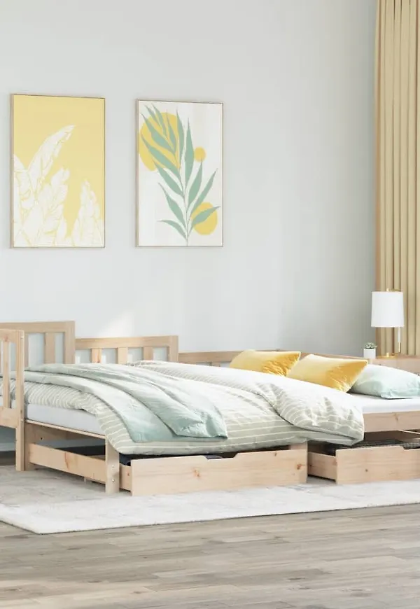 Skön Säng som passar bra vid många olika tillfällen.