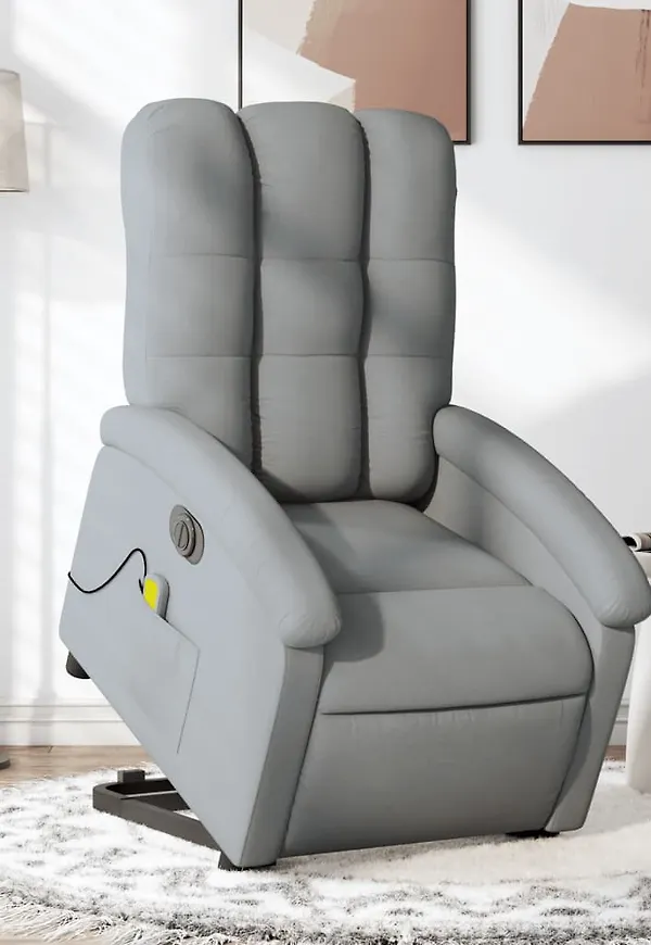 Riktigt fin Fåtölj som passar bra vid många olika tillfällen.