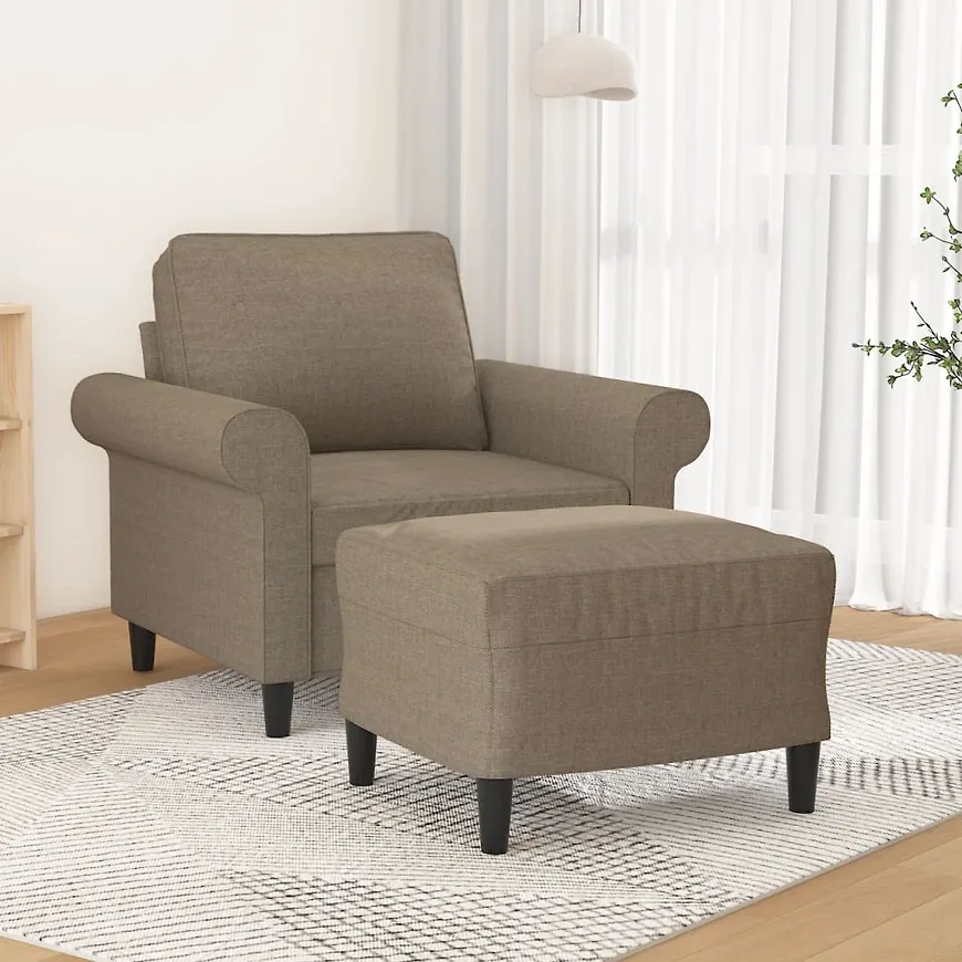 Stilriktig Fåtölj som passar bra vid många olika tillfällen.