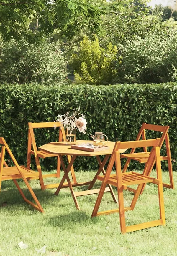 Moderiktig Stol som passar bra vid många olika tillfällen.