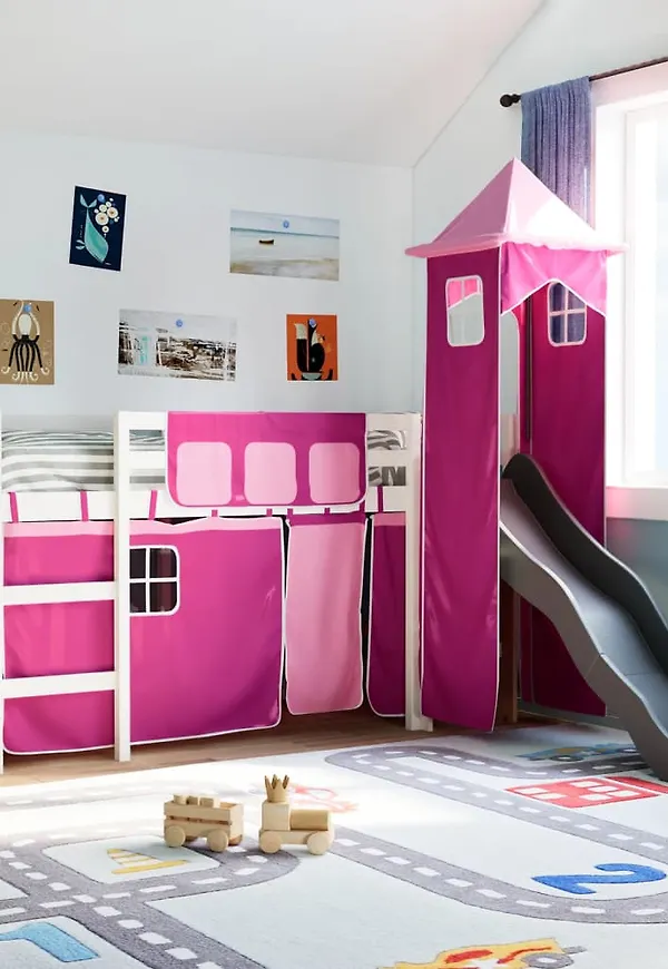 Riktigt snygg Säng som passar bra vid många olika tillfällen.