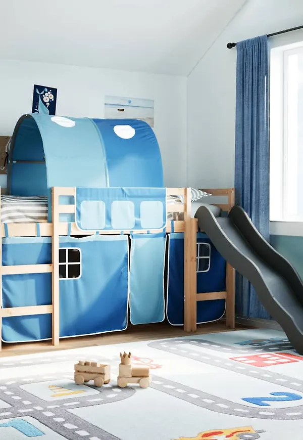 Otroligt snygg Säng som passar bra vid många olika tillfällen.