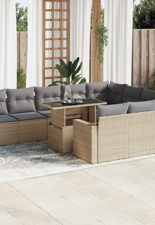 Beige matbord som passar perfekt till våren 2025!