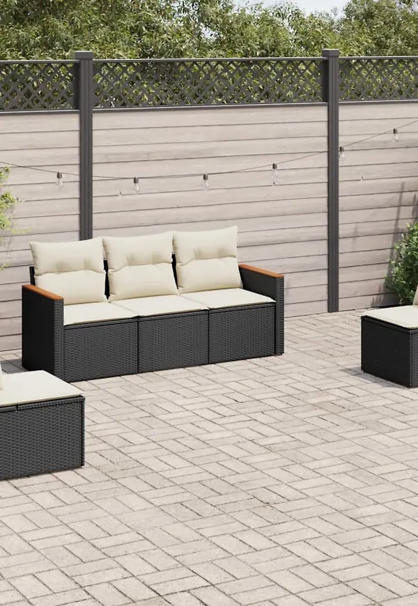 Svart soffgrupp som passar perfekt till våren 2025!