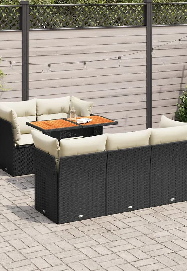 Moderiktig bord som passar bra vid många olika tillfällen.