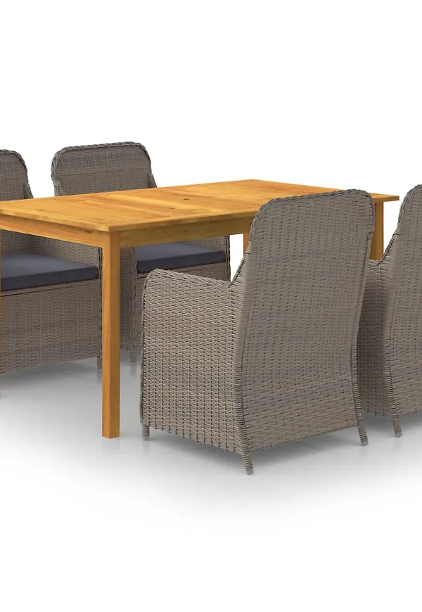 Otroligt fin Stol som passar bra vid många olika tillfällen.