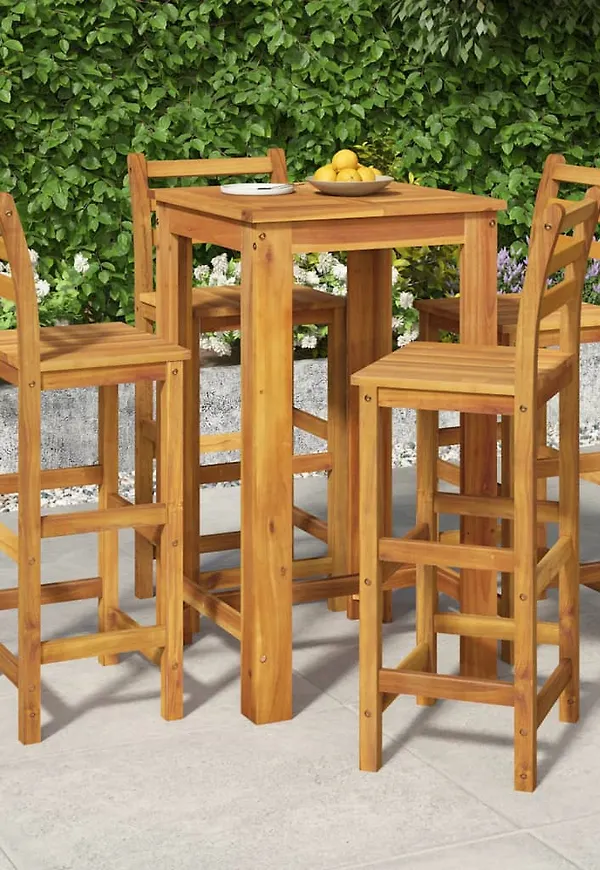 Skön bord som passar bra vid många olika tillfällen.