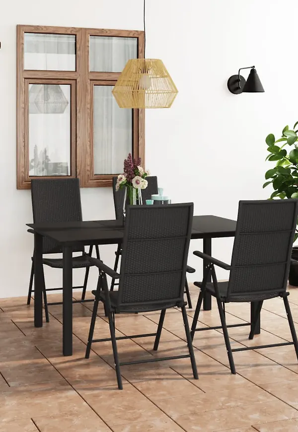 Snygg Stol som passar bra vid många olika tillfällen.