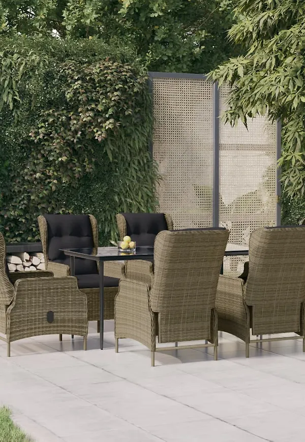 Riktigt snygg bord som passar bra vid många olika tillfällen.