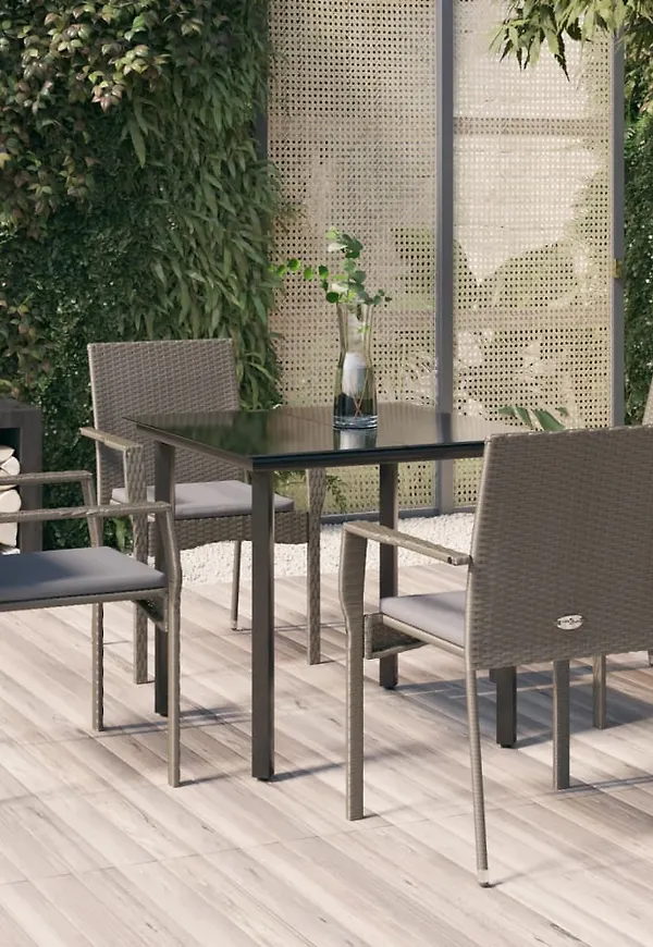 Jättefin bord som passar bra vid många olika tillfällen.