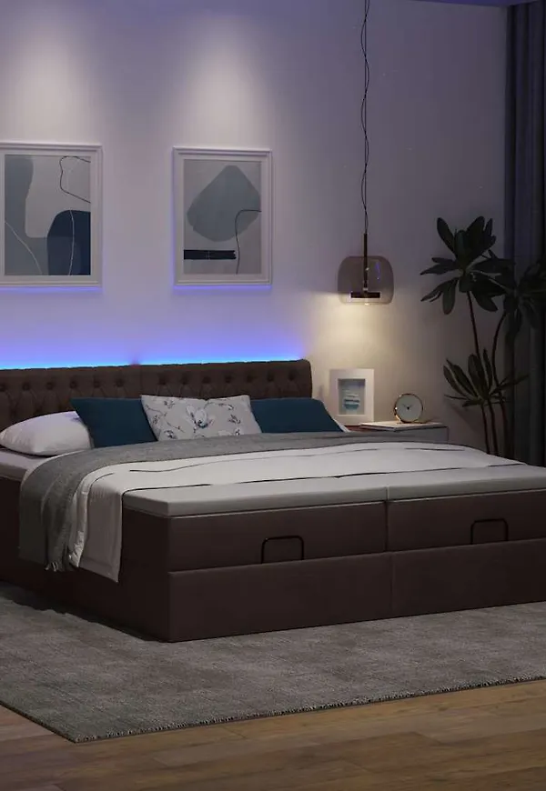 Otroligt fin Säng som passar bra vid många olika tillfällen.