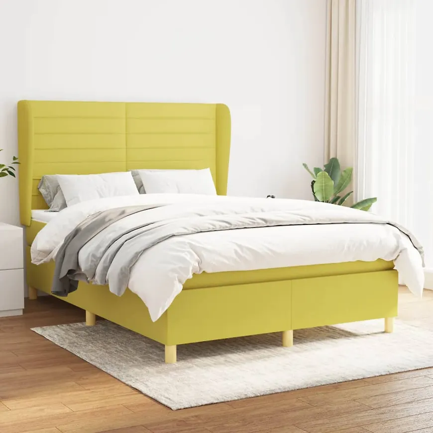 Otroligt snygg Säng som passar bra vid många olika tillfällen.