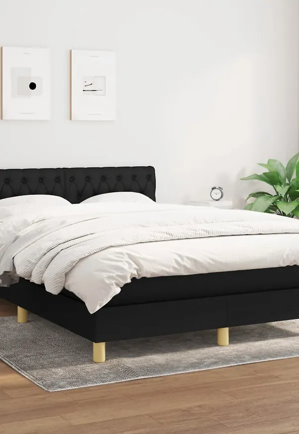 Otroligt snygg Säng som passar bra vid många olika tillfällen.