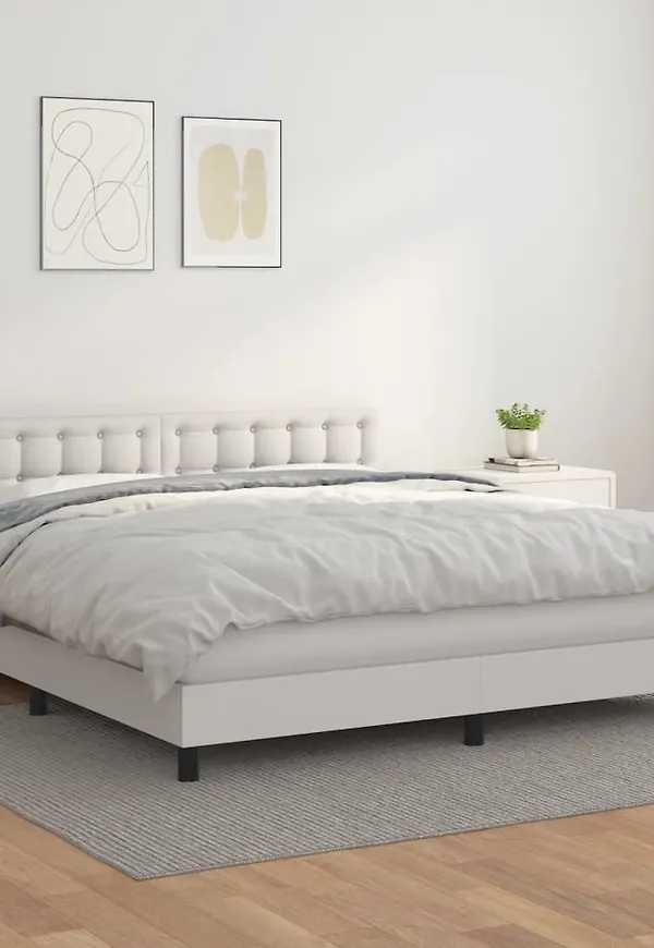 Mysig Säng som passar bra vid många olika tillfällen.