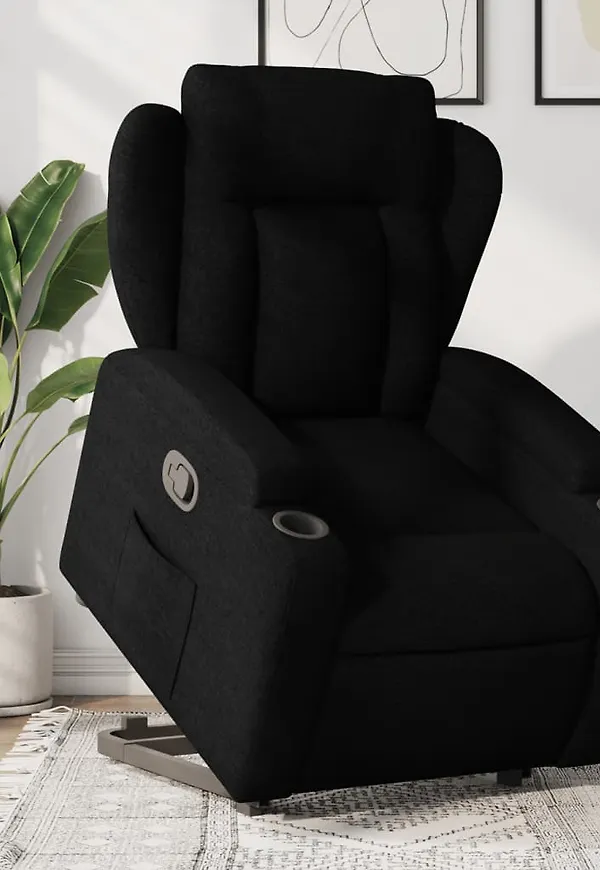 Skön Fåtölj som passar bra vid många olika tillfällen.