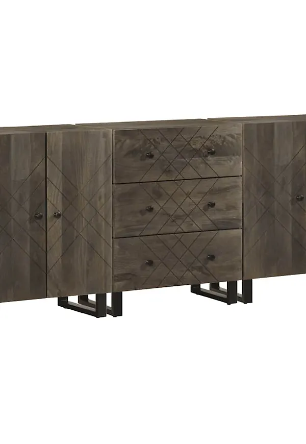 Otroligt fin Skåp som passar bra vid många olika tillfällen.