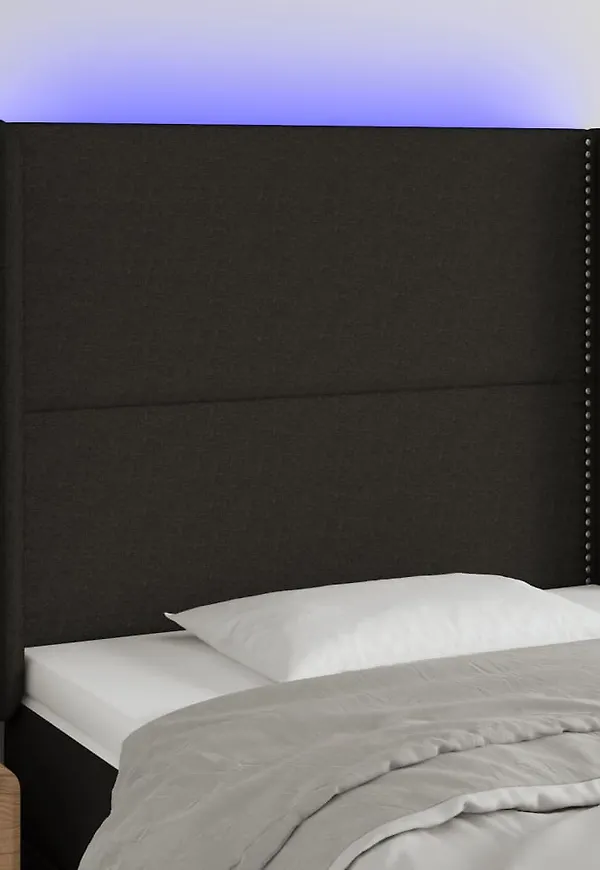 Härlig Säng som passar bra vid många olika tillfällen.