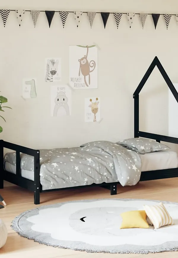 Cool Säng som passar bra vid många olika tillfällen.