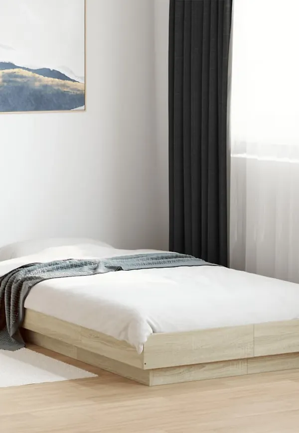 Riktigt fin Säng som passar bra vid många olika tillfällen.