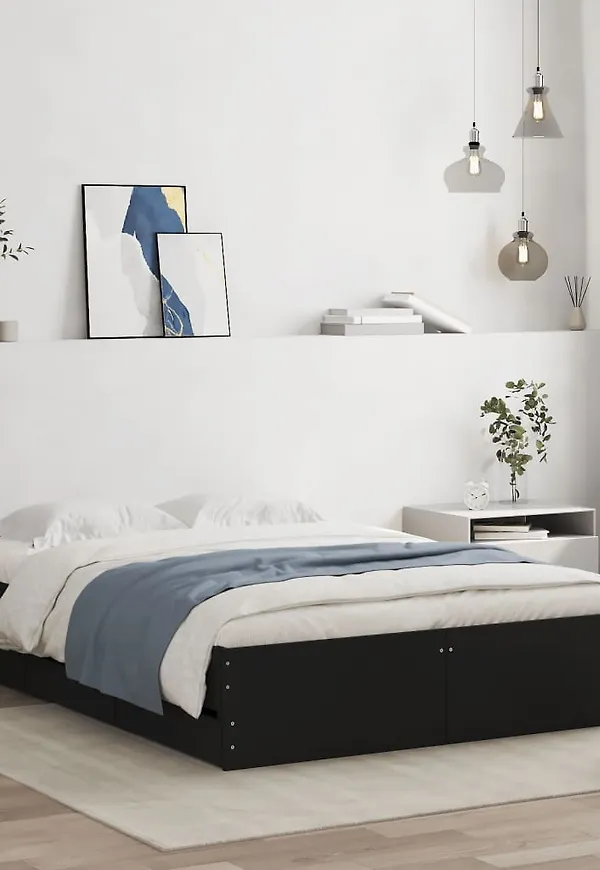 Jättefin Säng som passar bra vid många olika tillfällen.