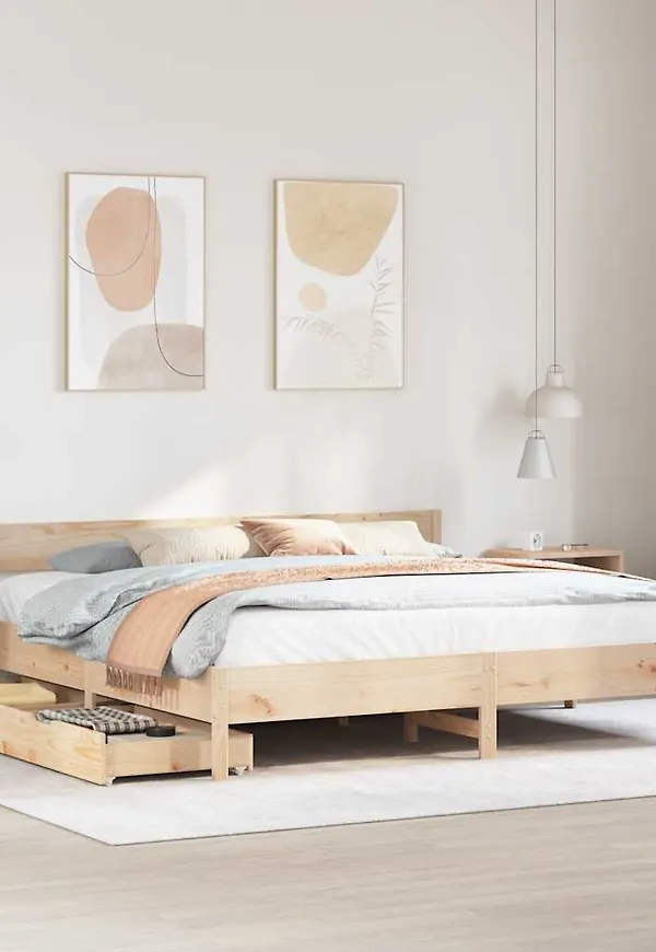 Jättefin Säng som passar bra vid många olika tillfällen.