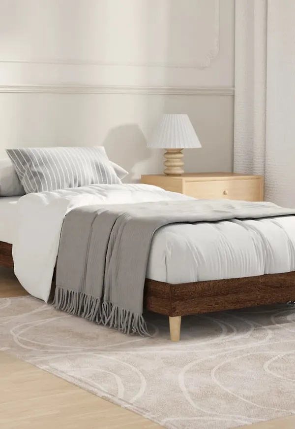 Superfin brun säng i ek 2025 från vidaXL.