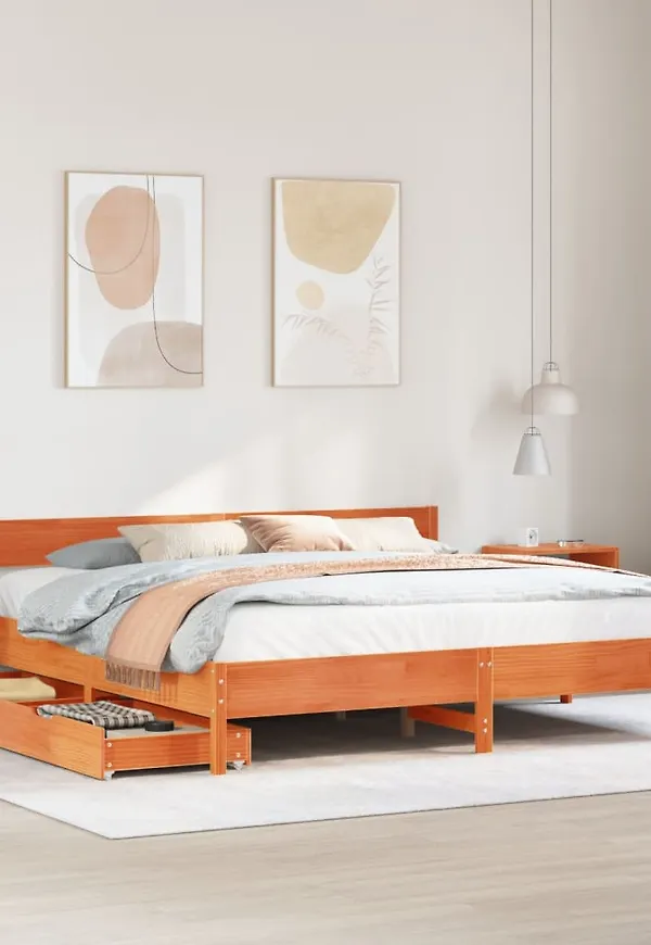 Mysig Säng som passar bra vid många olika tillfällen.