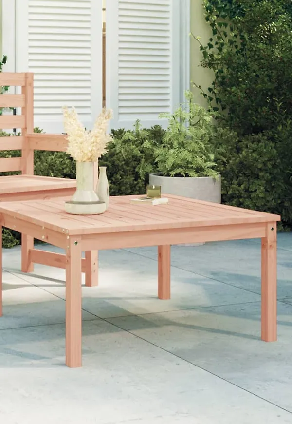 Moderiktig bord som passar bra vid många olika tillfällen.