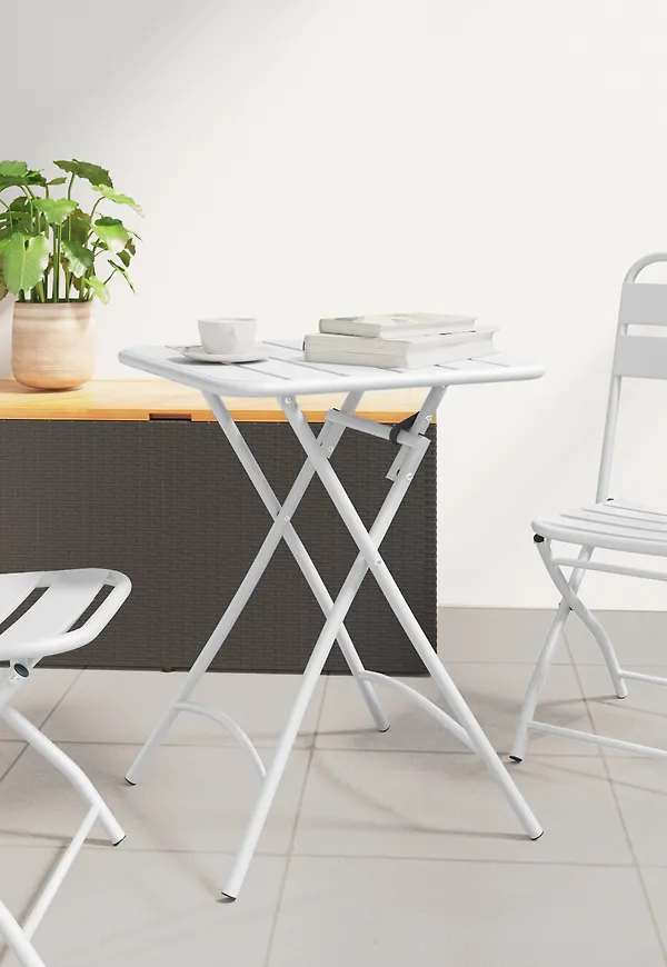 Vit vidaXL-utebord i söt modell.